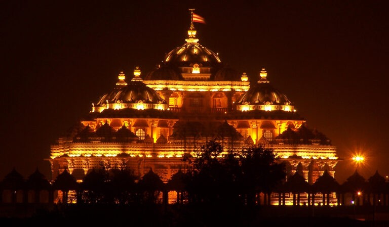 Top 10 Famous Temples in India